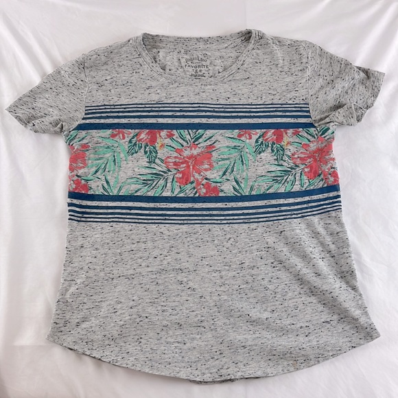 Bundle of women’s X-Small T Shirts. Various Brands. Excellent Condition. - Picture 6 of 9